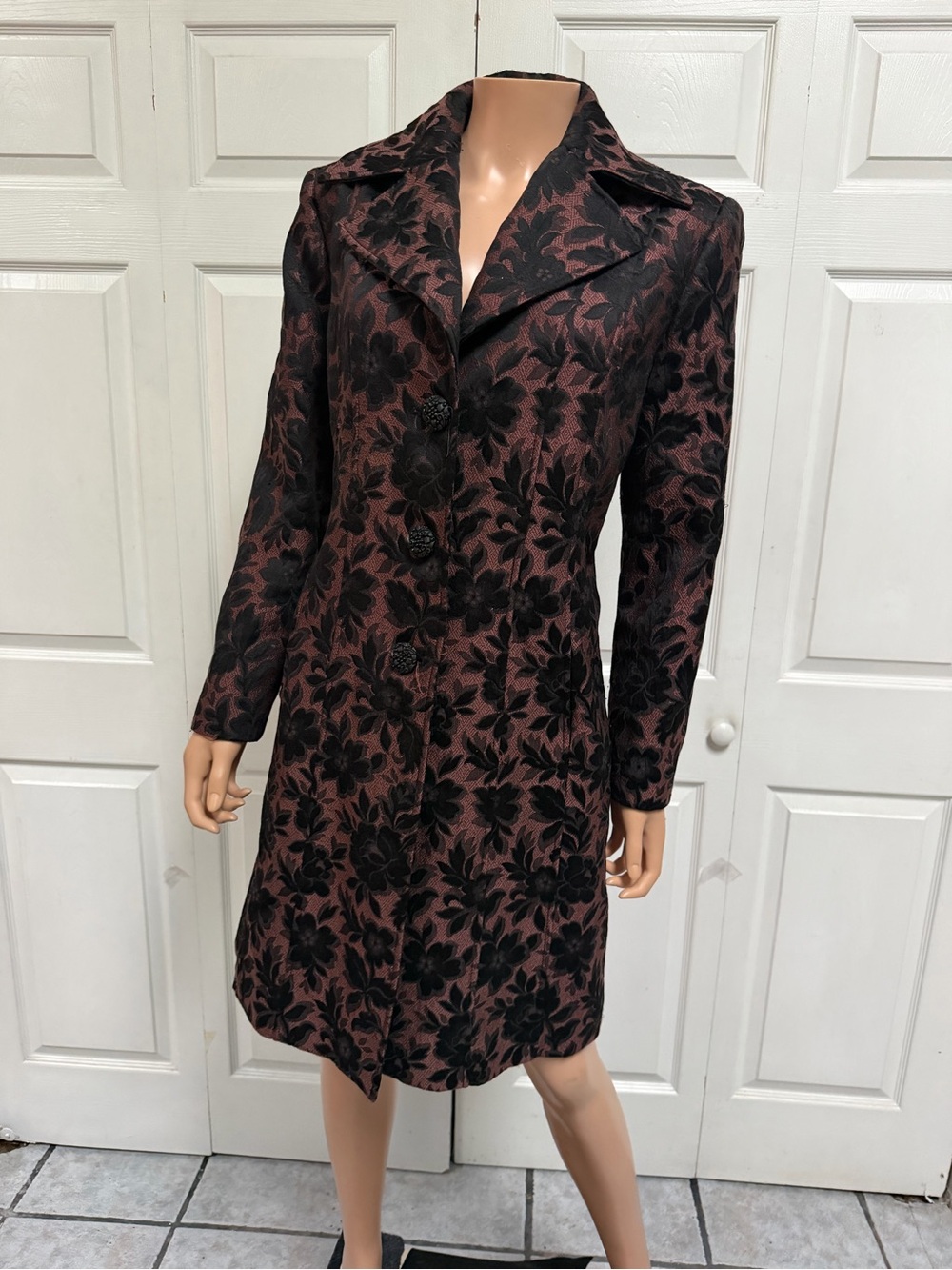 Larry Levine Black/Pink Floral Jacquard Long Sleeve Dress Coat Size 14